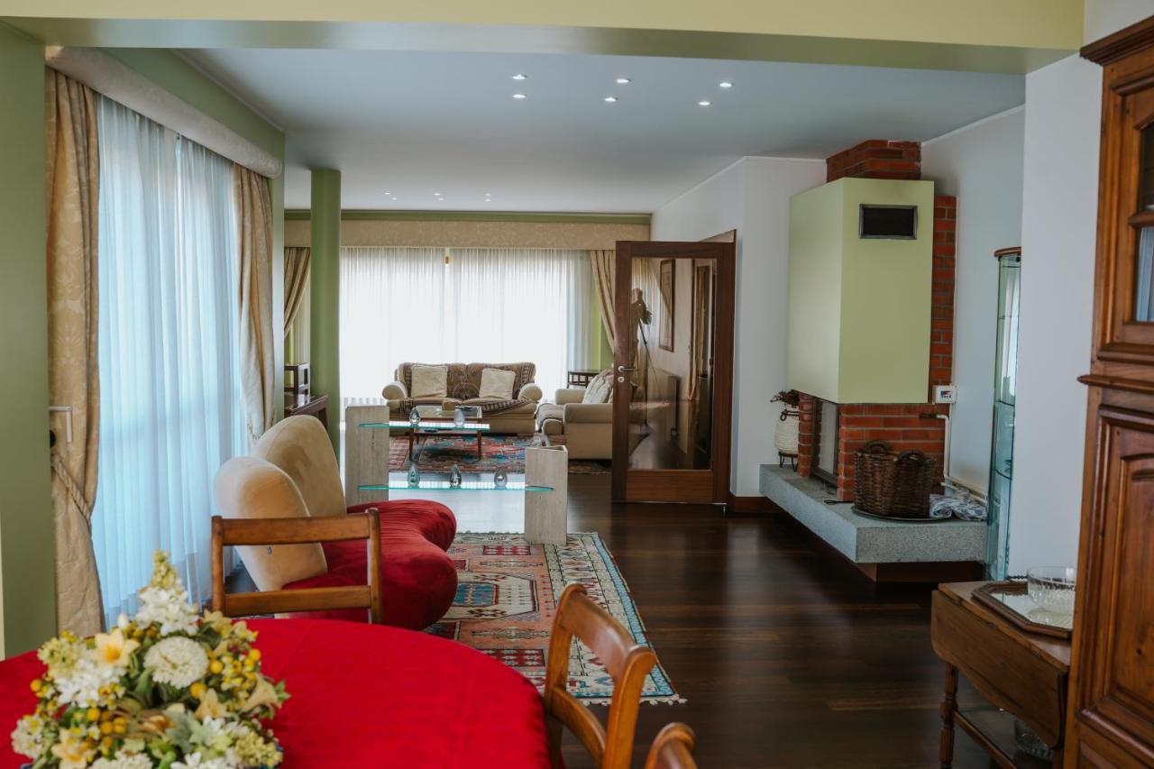 Regina Beach - Villa With Private Pool 维亚纳堡 外观 照片